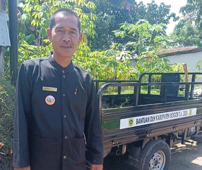 
					Kepala Desa Putat Nutug Darmawan Mengadakan Program Kamis Bersih dan Gotong Royong Agar Tetap Terjaga