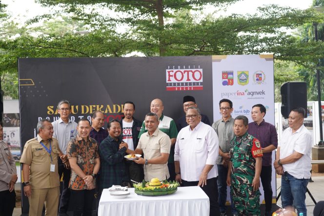 
					Pimpinan DPRD Kota Bogor Apresiasi Kreativitas PFI Bogor Dalam Pameran Foto Satu Dekade