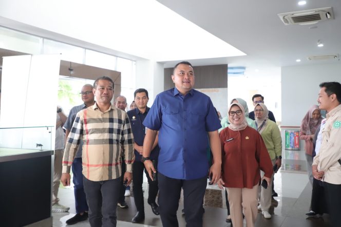 
					Bupati Bogor Pastikan Layanan Kesehatan di Klinik Utama Parung Berjalan Maksimal
