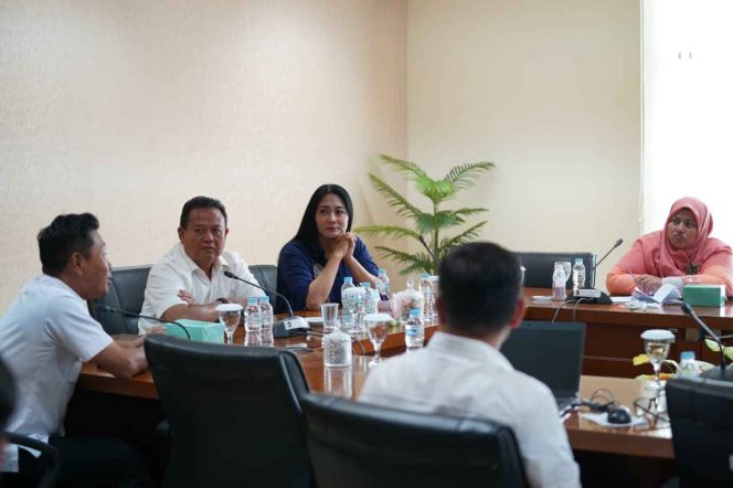 
					Komisi IV Pastikan Penyaluran Bansos Tepat Sasaran Dengan DTSEN