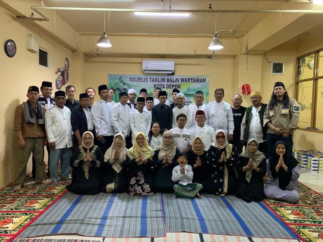 
					Majelis Taklim Balai Wartawan Depok Tekankan Pentingnya Ilmu dan Kebersamaan dalam Pengajian Bulanan   