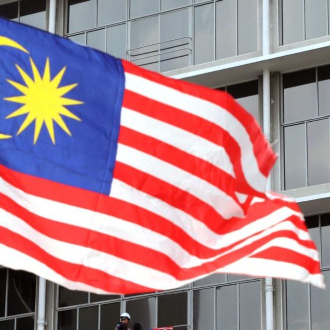 
					Profesor Malaysia Dipecat Usai Klaim Orang Melayu Kuno Bisa Terbang dan Ajarkan “Kungfu Terbang”
